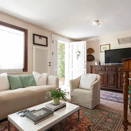 Casamiriam بيت ضيافة